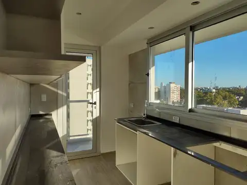 Av San Martín y Av Maipú - 2 Ambientes y 1/2 - Venta