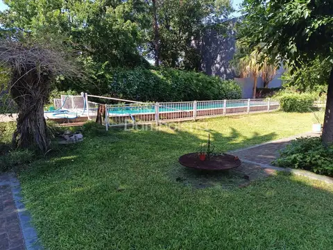 Casa 5 ambientes con 5 baños