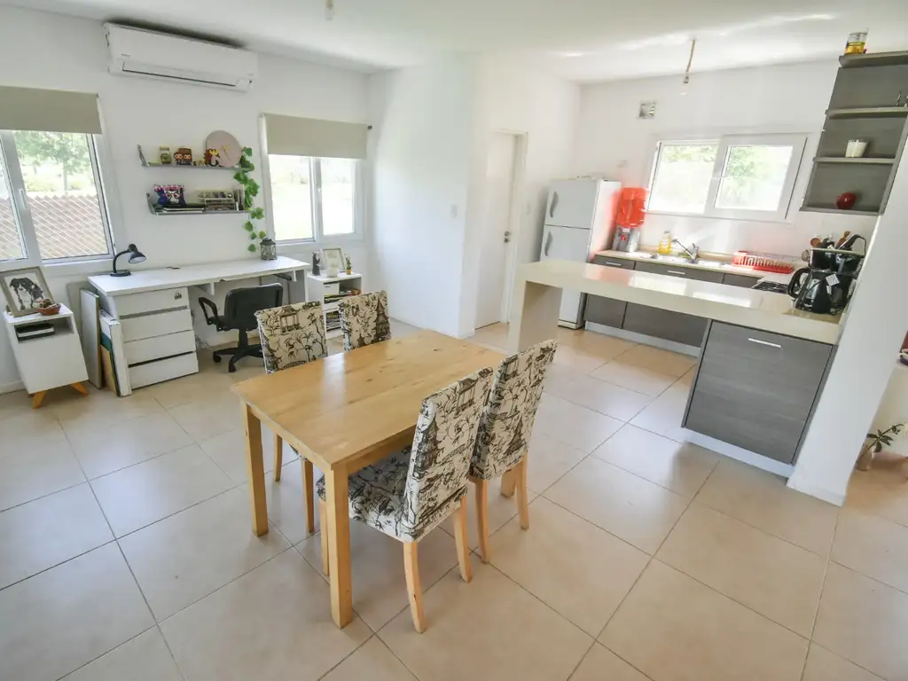 Casa - 130  m² Cubierta | 2 dormitorios | A Estrenar | 1 baño | 3 ambientes | 1 cochera