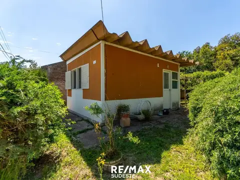 Casa 3 ambientes con 1 baño