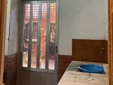 VENTA B° ALBERDI/CASA A RECICLAR/ A 200 MTS SHOPPING  PORTAL ROSARIO