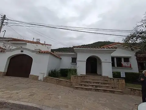 Exc Casa p/oficina 6 desp/sala firma/jard F. Gurruchaga 100