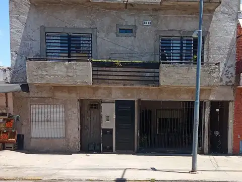 Casa en Venta a refaccionar. en Loma Hermosa