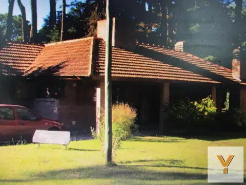 Casa en venta - 3 Dormitorios 2 Baños - 140Mts2 - Valeria del Mar
