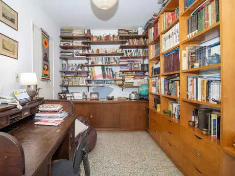 Casa en Venta con 4 cocheras