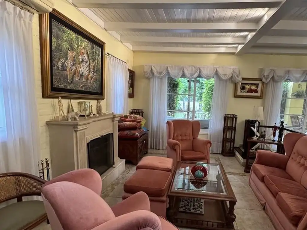 Casa en Venta en Abril Club De Campo