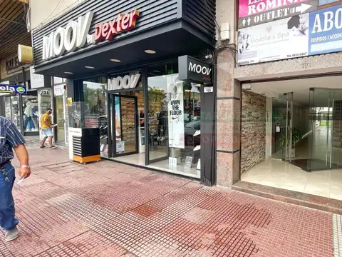 OFICINA EN CENTRO COMERCIAL A 20 MTS. DE BANCO SANTANDER RIO