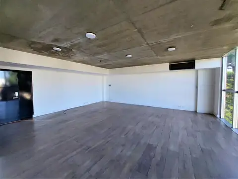 Oficina en Alquiler al Sur