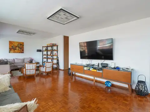 Departamento 6 ambientes con 4 baños