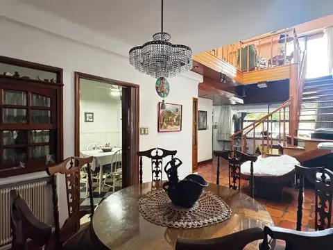 Depto Tipo Casa en Venta con 2 cocheras