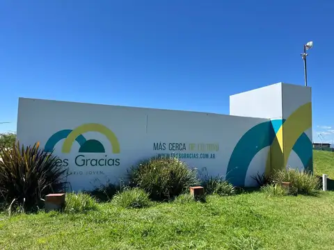 SE VENDE LOTE APTO DÚPLEX EN TRES GRACIAS