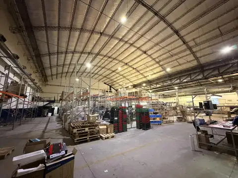 Depósito en Alquiler - 2800m2 - Distrito Tecnologico - Parque Patricios