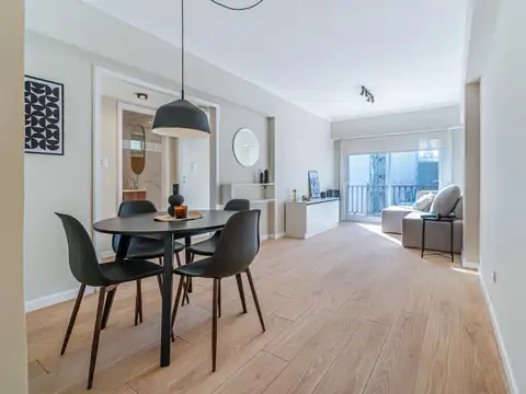 Departamento 3 ambientes c/ balcón, reciclado y amoblado, Corrientes  2400