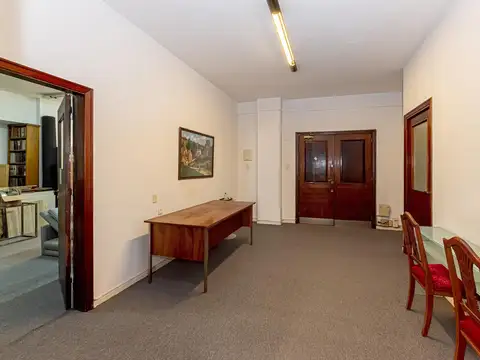 Oficina en Venta 60 años