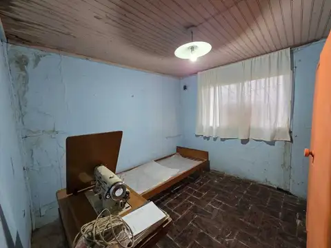 Casa 2 ambientes con 1 baño
