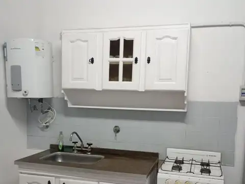 Casa 2 ambientes con 1 baño