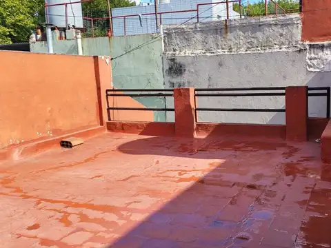 Depto Tipo Casa en Venta en Monte Castro, USD 99.000