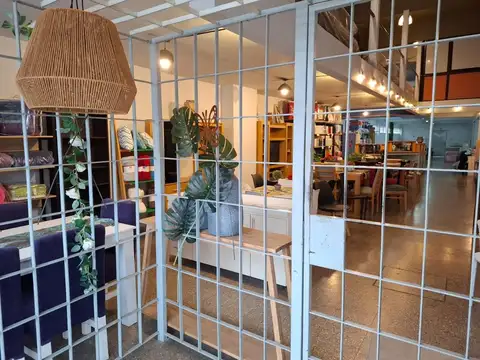 VENTA LOCAL  CON DEPTO 4 AMB.  -  LANÚS ESTE