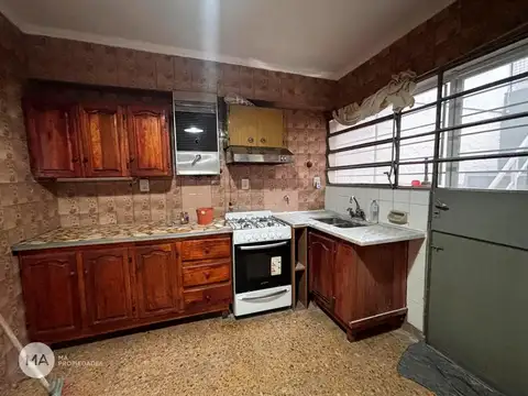 Casa 3 ambientes con 1 baño