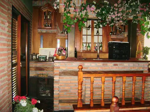 Venta Casa 3amb c/cochera Villa Maipu!