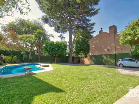 Casa 5 ambientes con 1 baño