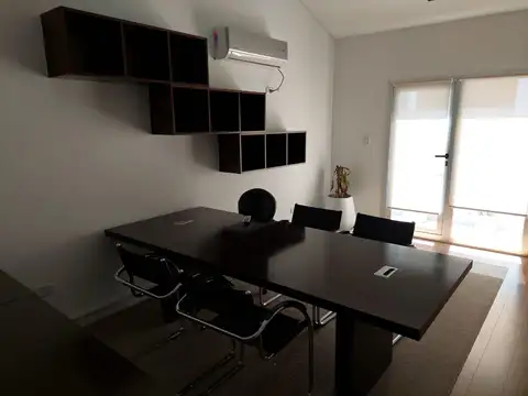 Oficina en Alquiler en Puerto Norte, $ 900.000