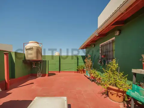 VENTA PH 4 AMBIENTES C/ TERRAZA - MATADEROS