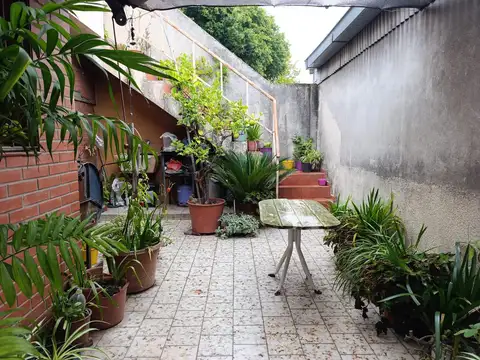 VENTA CASA GALPON GARAGE DEPOSITO VILLA LYNCH SAN MARTIN OPORTUNIDAD A REFACIONAR