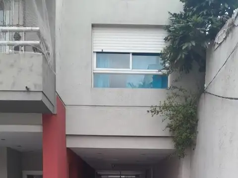 Alquiler cochera 57 e/1 y 2