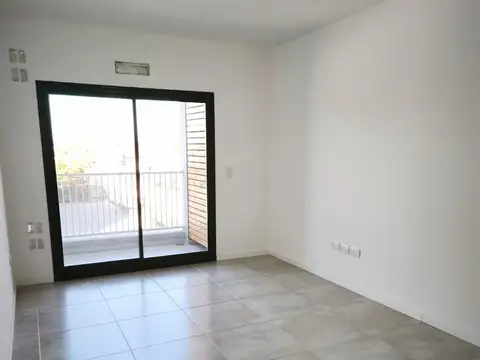 Departamento en Alquiler en Santos Lugares, $ 450.000