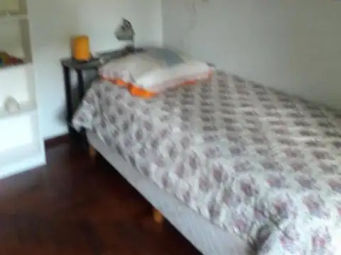 CASA 6 AMBIENTES CON COCHERAS