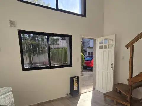 Depto Tipo Casa en Venta de 2 ambientes
