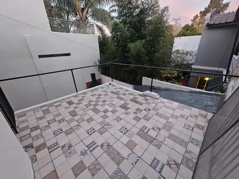 Depto Tipo Casa en Alquiler 43 años
