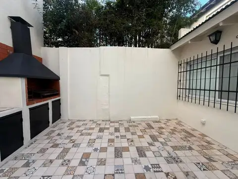 Depto Tipo Casa en Alquiler de 2 dormitorios