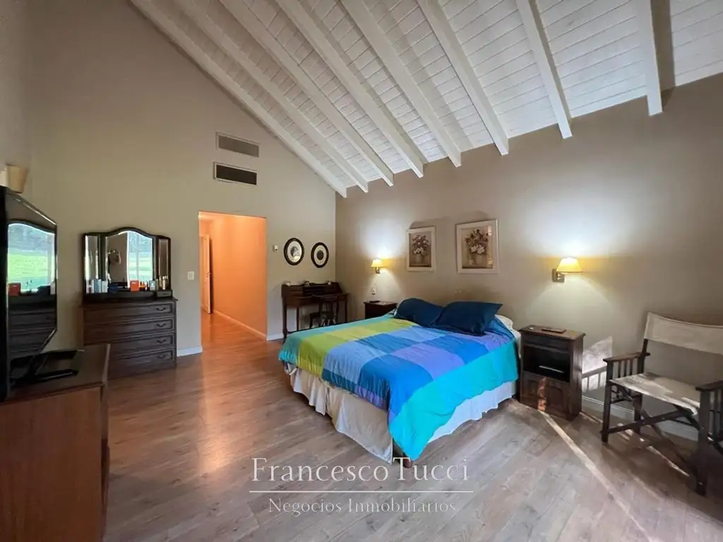 Casa en Los Pinguinos de 4 dormitorios