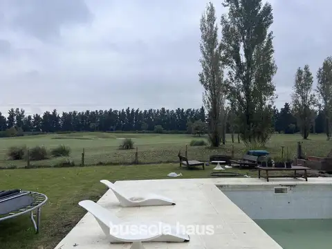 Casa en venta con 5 dormitorios al golf en Nordelta