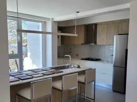 Departamento 4 ambientes con 3 baños