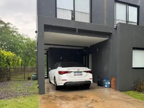 Casa en Alquiler de 3 dormitorios