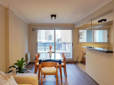 Departamento dos dormitorios con patio en venta Centro Rosario