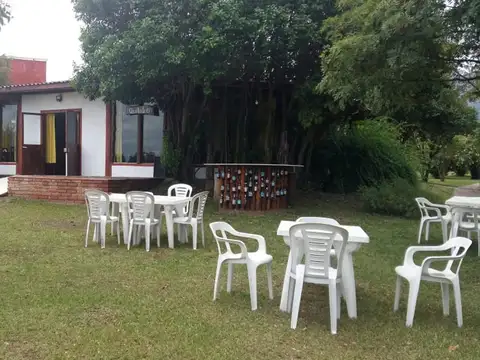 Casa 10 ambientes con 4 baños