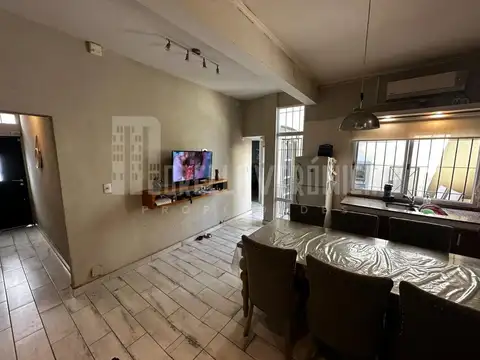 Depto Tipo Casa en Venta en Villa Maipu, USD 95.000