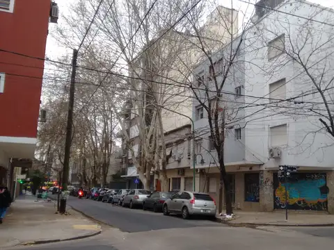 DEPARTAMENTO  DE 2 AMBIENTES - PRÓXIMO AV. MAIPÚ !!
