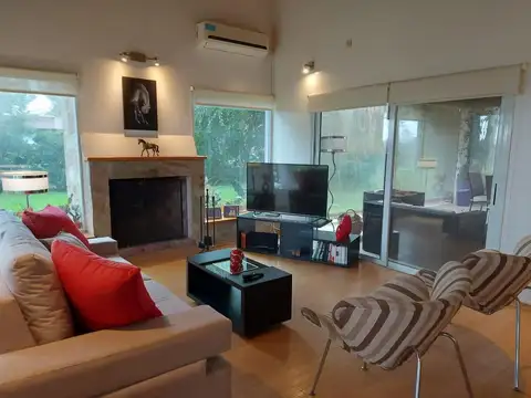 Casa en Venta en El Moro, USD 145.000
