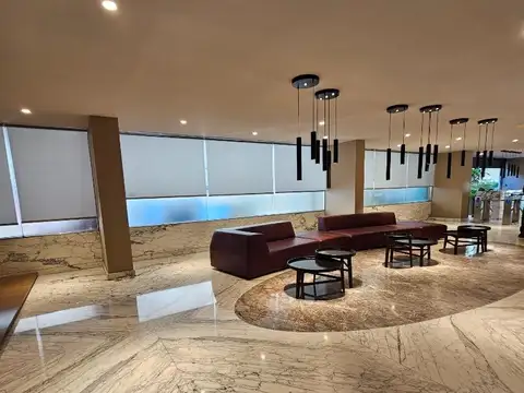 Venta Oficina con Renta en Edificio Corporativo