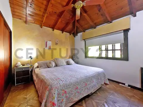 Casa 5 ambientes con 3 baños