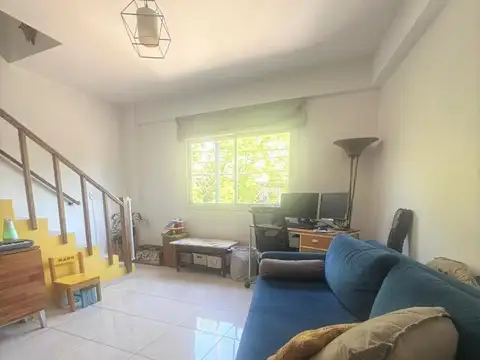 Depto Tipo Casa en Venta de 3 ambientes