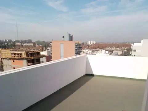 Av Francia 1500, Piso 1°