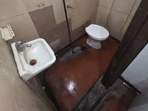 Local - Venta - Argentina, Lanús - AV. REMEDIOS DE ESCALADA 2697