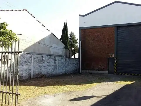 Galpon en Venta en Luis Guillón
