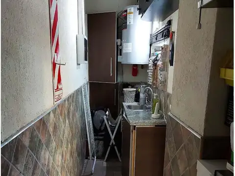 Venta local excelente ubicacion a metros de AV. San Martin e
